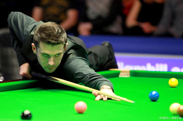 舞台上的实 舞台上的实